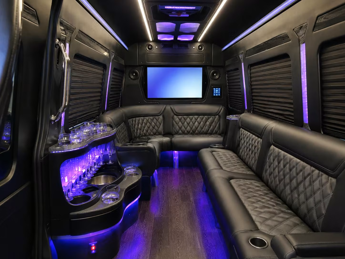 pinellasparkcharterbuscompany com makes finding prom transportation in pinellas park faster than any other option out there